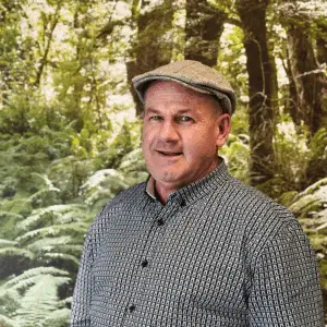 Robert Bruce, Consultant for Plant Protection and Archipello.